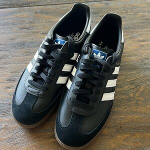 Adidas sambas black